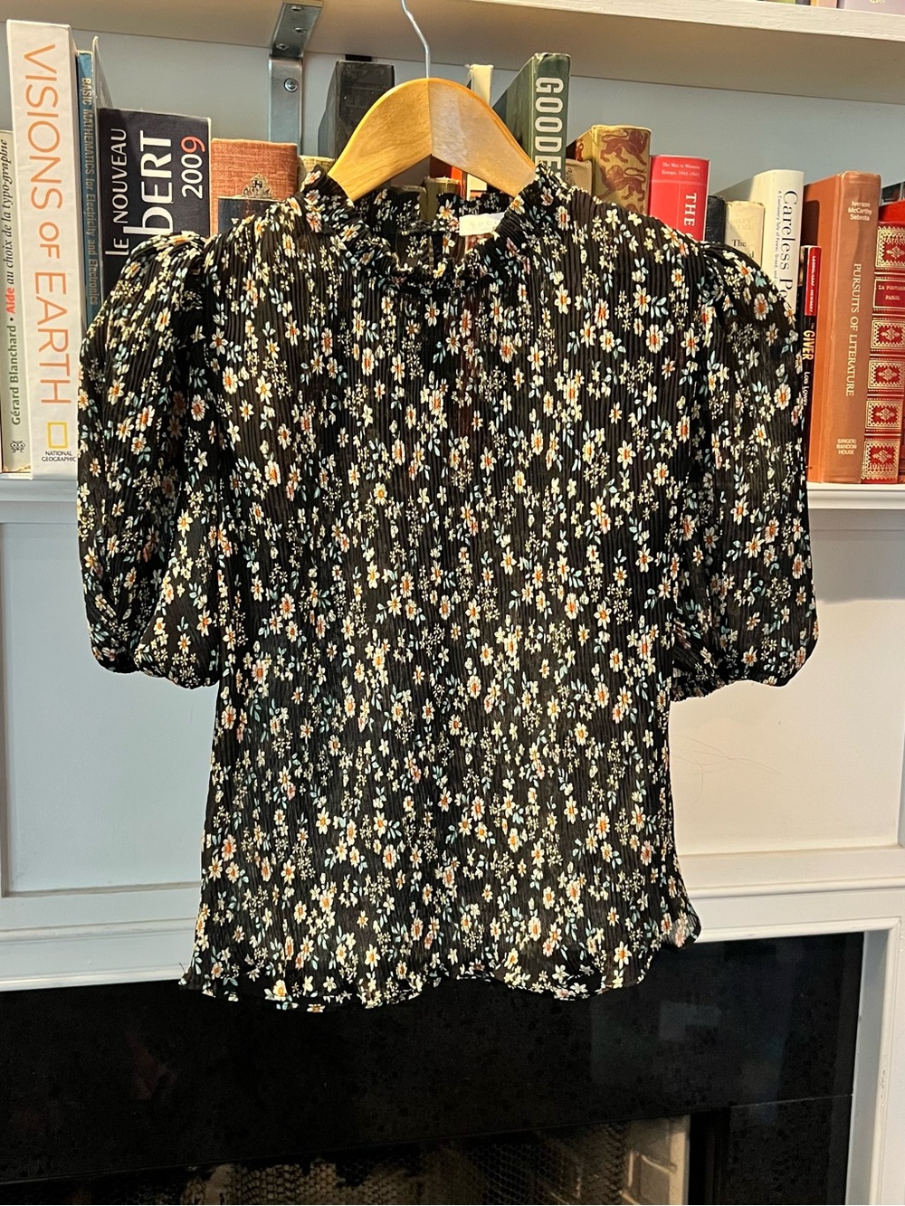 Socialite Black Floral Smocked Puff-Sleeve Blouse